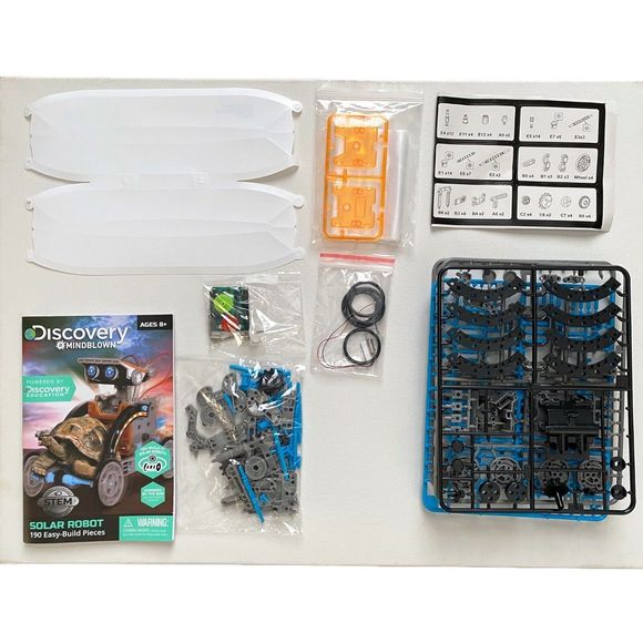 Discovery Kids Mindblown STEM 12-in-1 Solar Robot Creation Kit, 190 Pieces - Picture 3 of 4